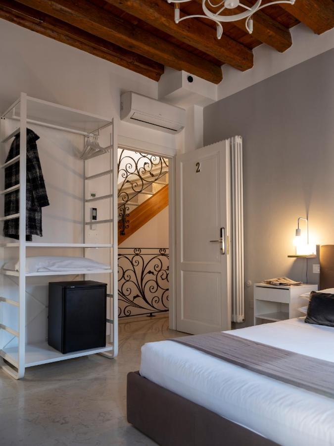 Deluxe Room,1356677894:JPEG
