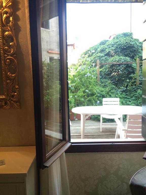 Chambre Double ou Lits Jumeaux avec Terrasse