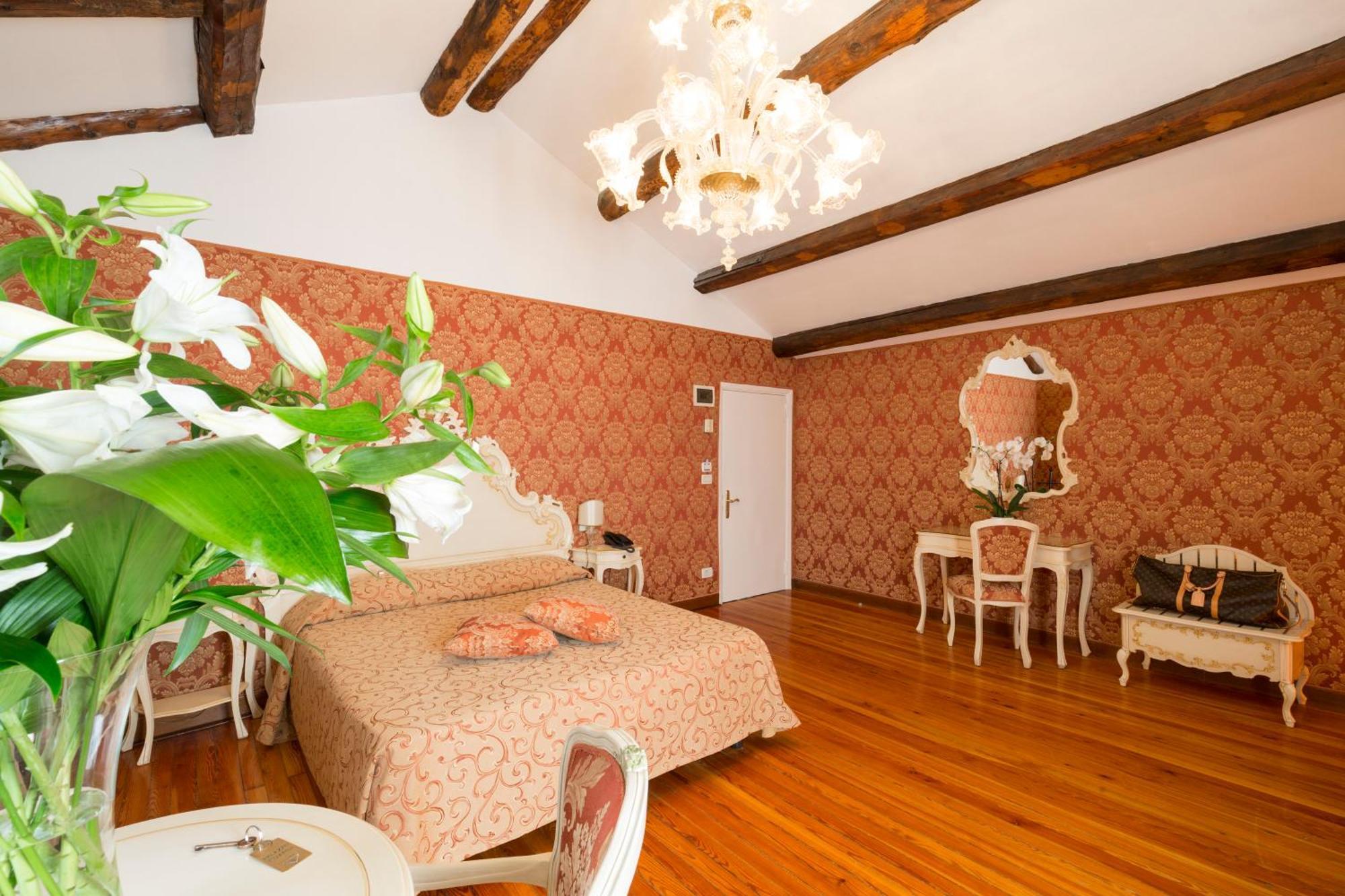 Junior Suite Attic