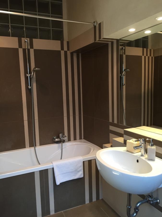 Double Room Private Bathroom