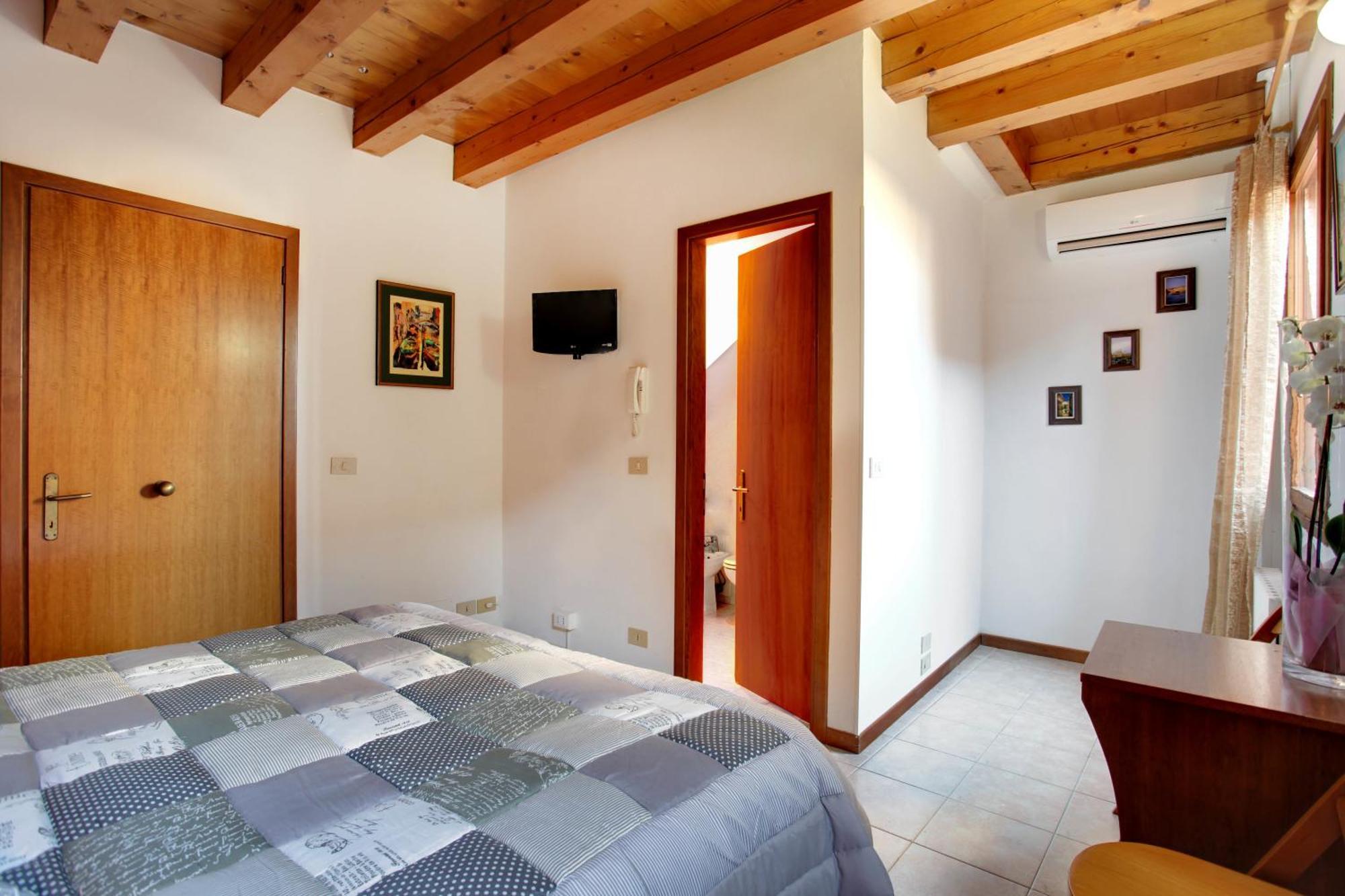 Chambre Double ou Lits Jumeaux