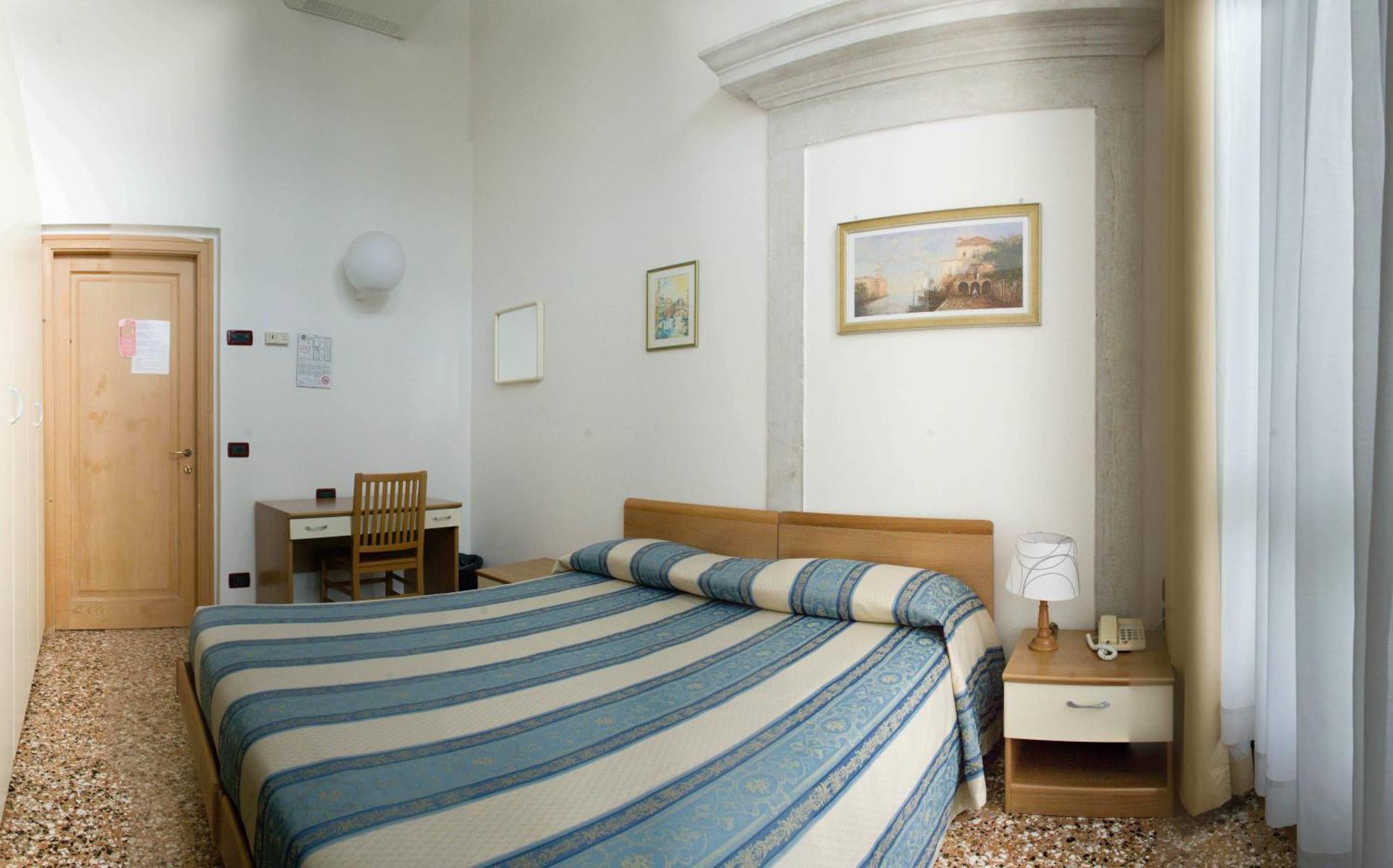 Chambre Double ou Lits Jumeaux