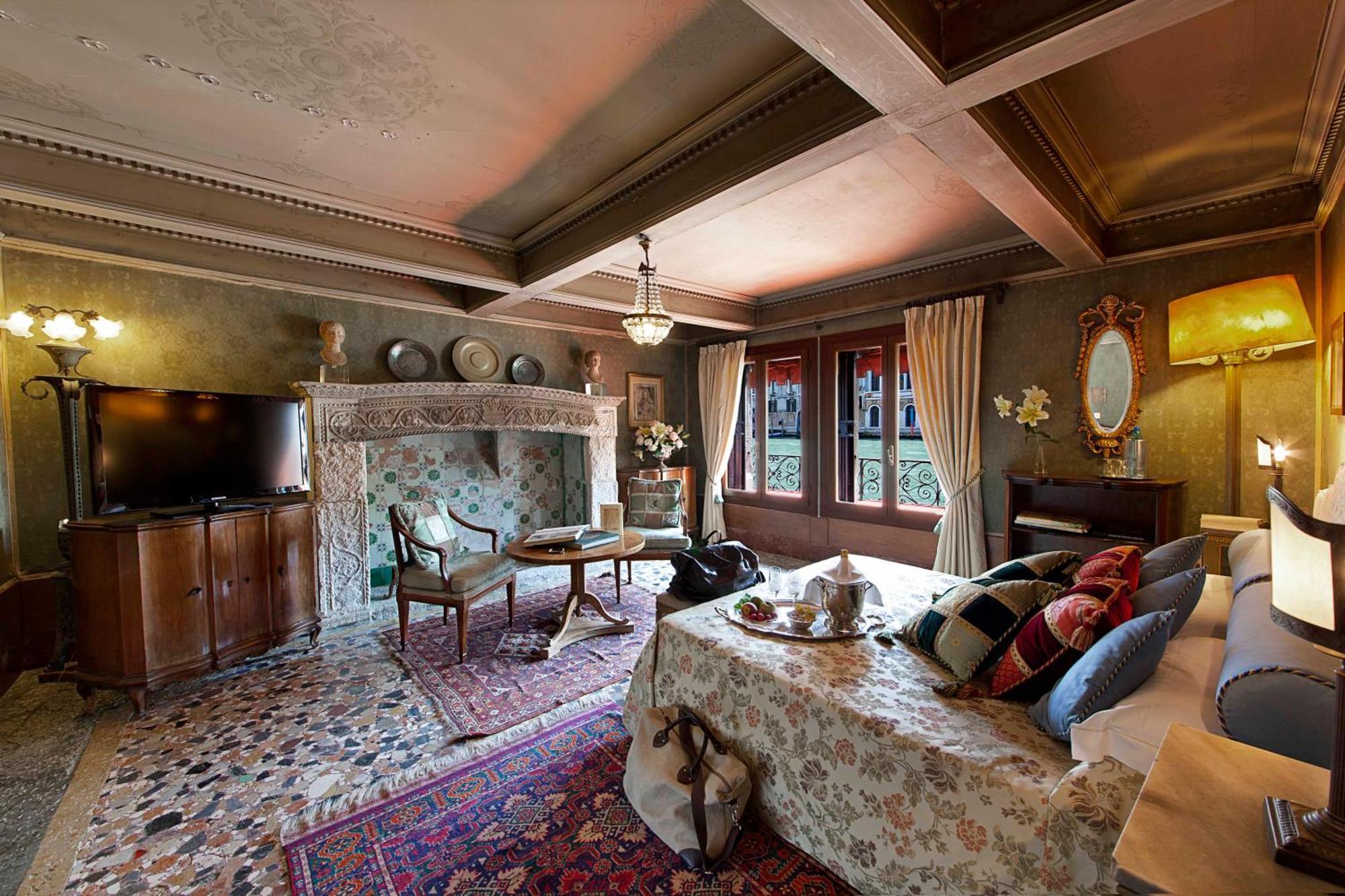Royal suite Grand Canal,698246232:JPEG
