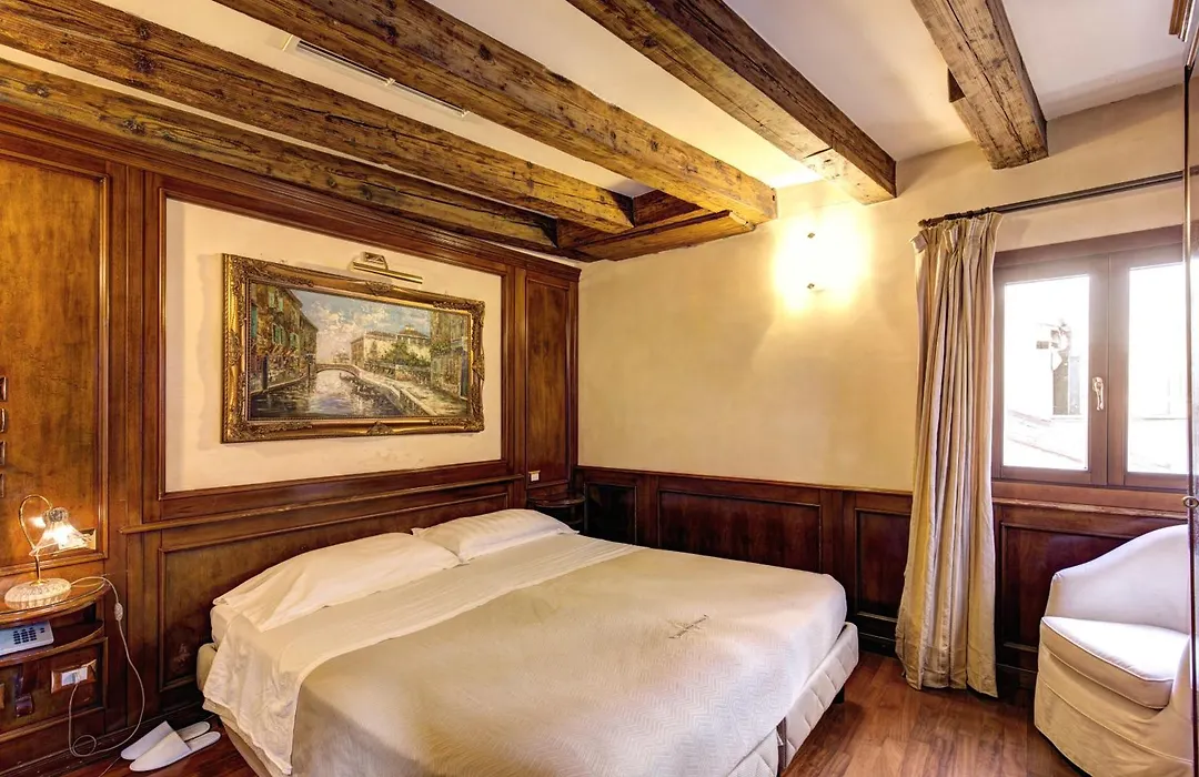 Palazzo La Scala-1