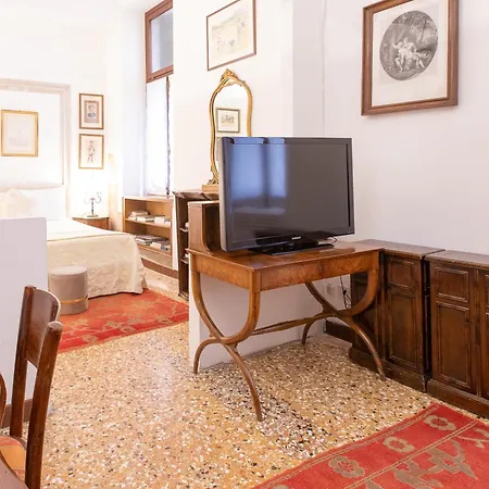 Palazzetto Pisani Grand Canal-3