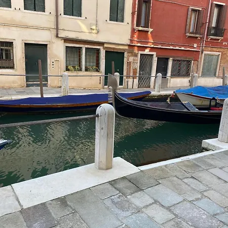 Ca' San Trovaso - 6 Rooms-3