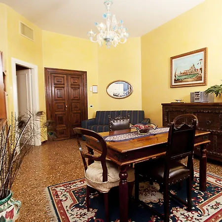 Palazzo Odoni-3