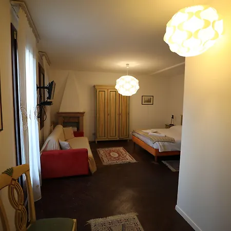 Lovely Apartment In Venice-2